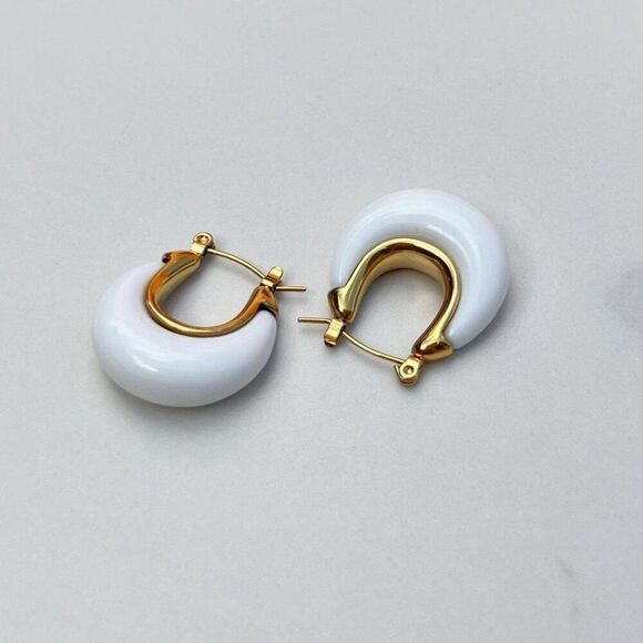 New! “Stila” White Resin Hoop Earrings - Picture 2 of 3